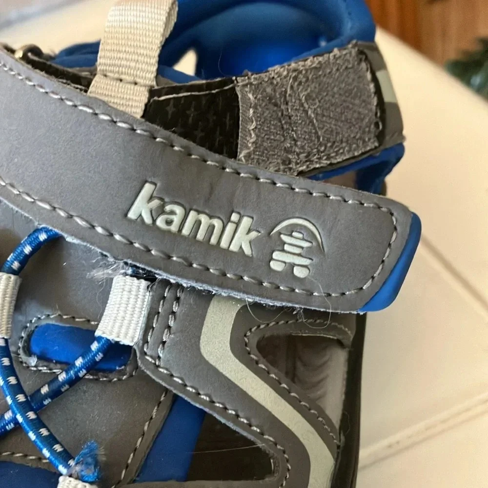 KAMIK Child’s Size 12 Charcoal & Gray Sandals Hook & Loop w/velcro strap..EUC